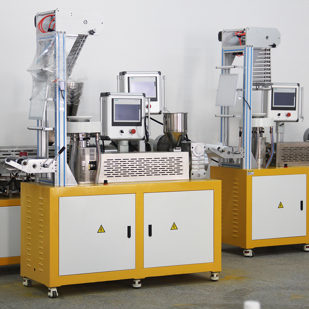 吹膜机技术亮点与多领域应用解析